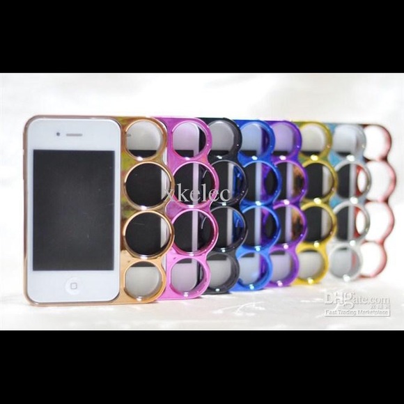 Black brass knuckle iPhone 4/4s case