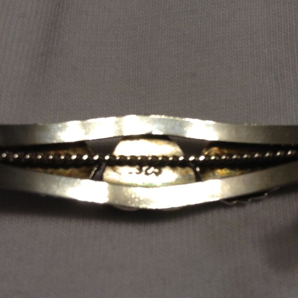 🎉Host Pick X2! 🎉 Pink Mussel Cuff Bracelet - Picture 3 of 4