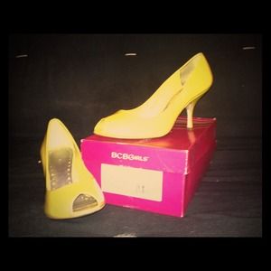BCBG yellow peeptoes!