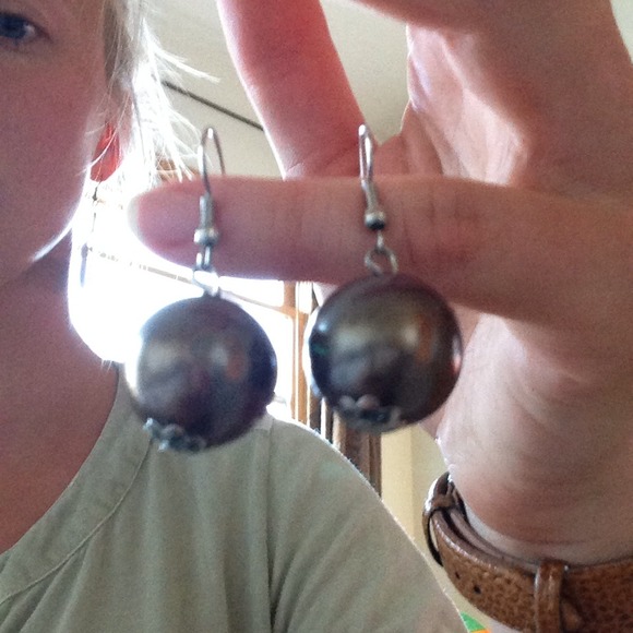 Donated! Chocolate brown drop earrings - Picture 2 of 3
