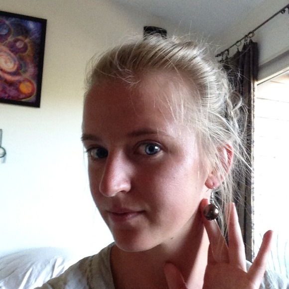 Donated! Chocolate brown drop earrings - Picture 3 of 3