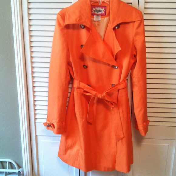 SOLD in bundle- Meghan Light Trench coat