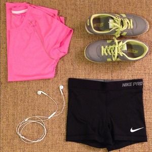 NWOT Nike Pro Core compression shorts