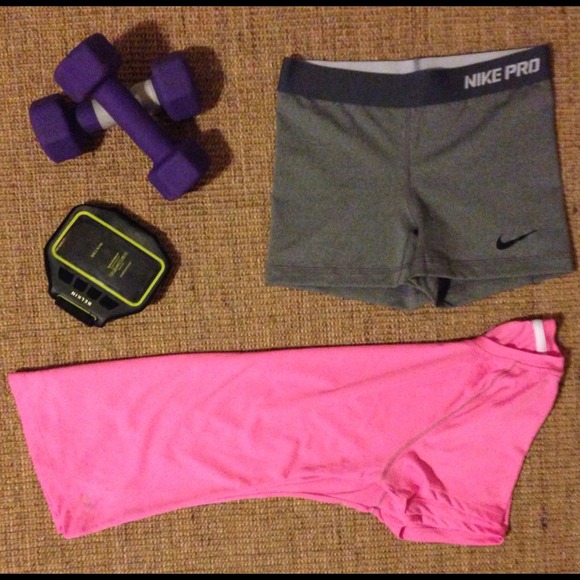 NWOT Nike Pro Core compression shorts
