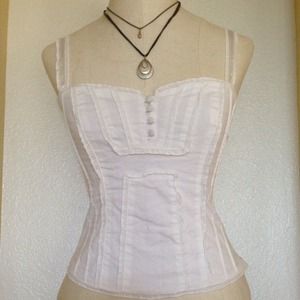 🚫SOLD IN BUNDLE🚫Fitted corset-like top