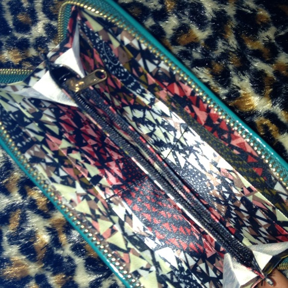 👏SOLD SOLD SOLD👍🎉📦📫 BigBuddhaQuiltedWallet - Picture 2 of 2