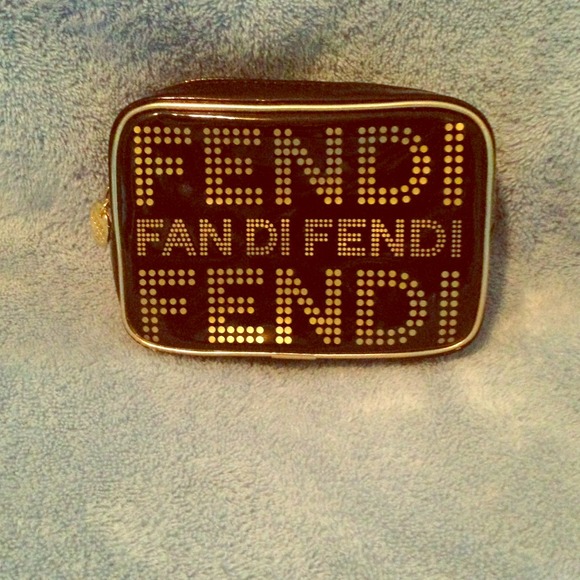Fendi pouch can fit an iPhone... Trendy (parfums)