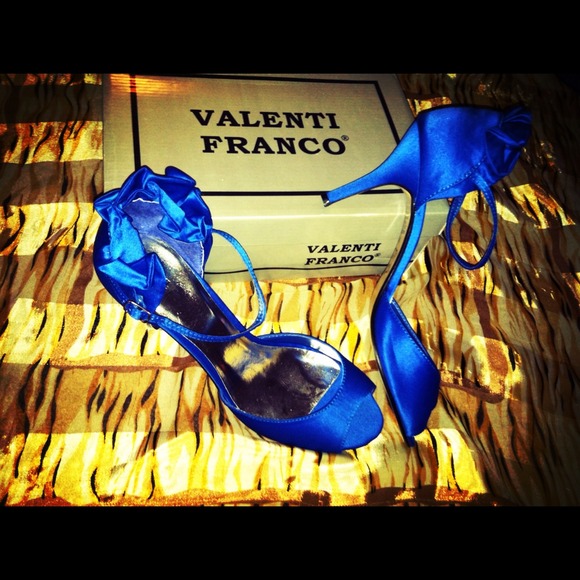 Shoes - BLUE SATIN PEEP TOE HEELS *NIB*