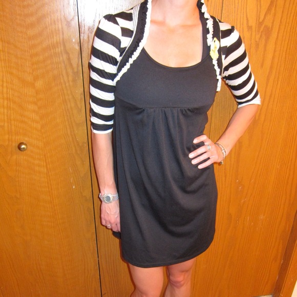 Adorable black and white ruffle dress