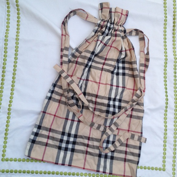 Burberry Handbags - Authentic Burberry cloth bag