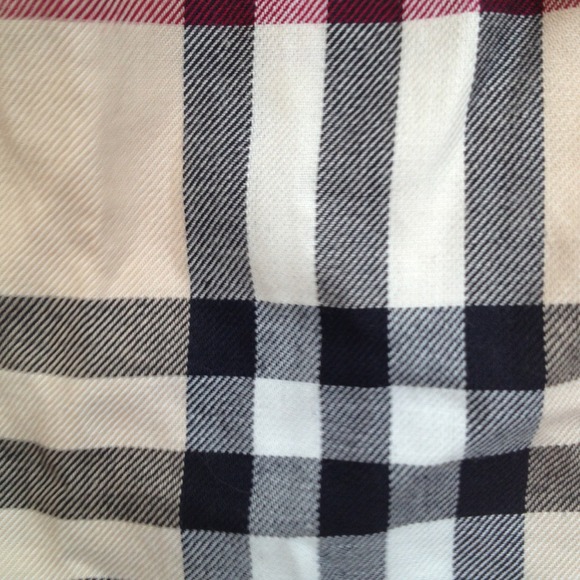 Authentic Burberry cloth bag - Picture 3 of 4
