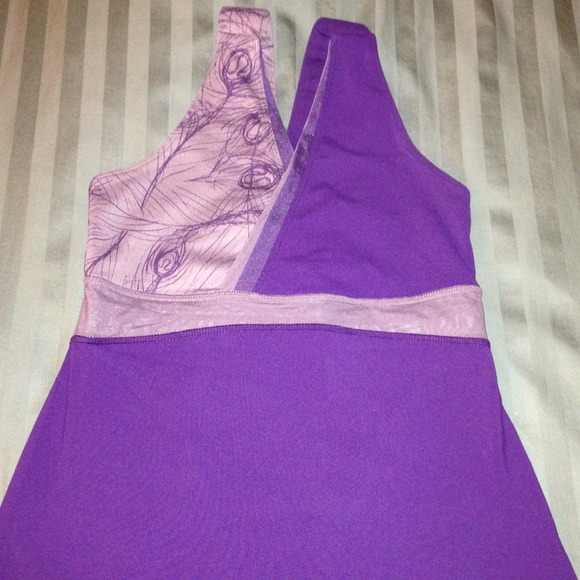 Lululemon Purple Tank/pinstripe tank bundle