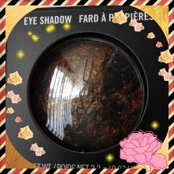 ❌Sold❌💯 Authentic Mac Eyeshadow