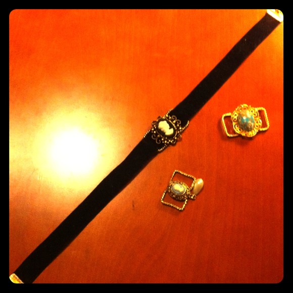 Cute Vintage Choker Necklace