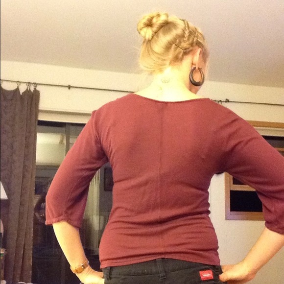 Donated! Maroon quarter length sleeve top - Picture 3 of 4