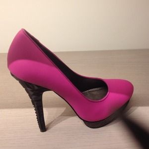 Jessica Simpson pink and black heels
