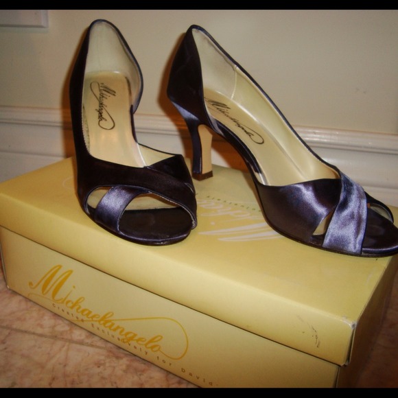 🔶REDUCED🔶 .David's Bridal Criss Cross Heels.