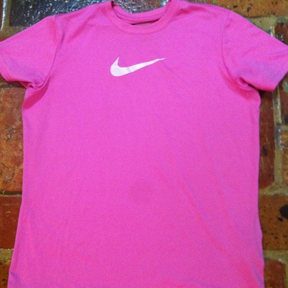 Nike workout top