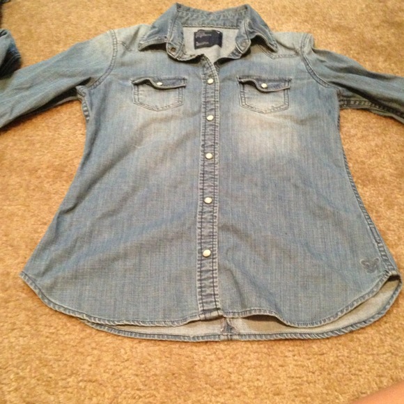 ❌TRADED❌Denim shirt by American Eagle