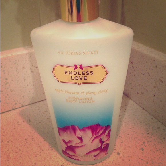 VS Endless Love body lotion