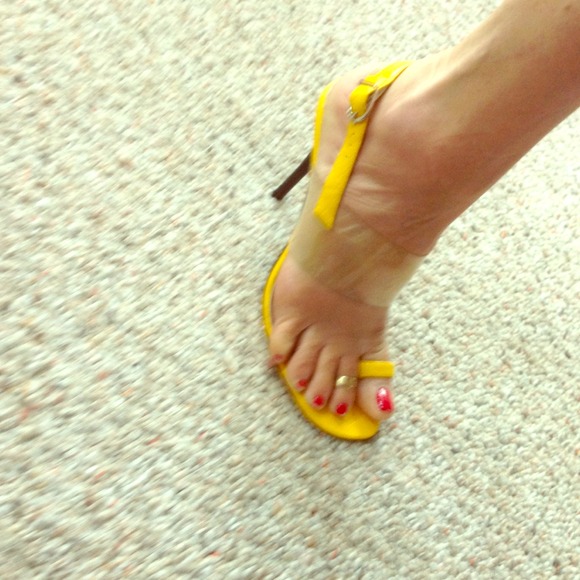 HOLD gisa489 🍋 INVISIBLE SLINGBACK PUMPS