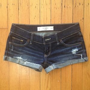 Abercrombie & Fitch Cuffed Denim Shorts 00