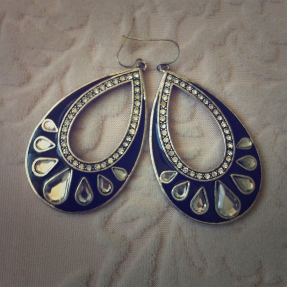 Eye catching earrings