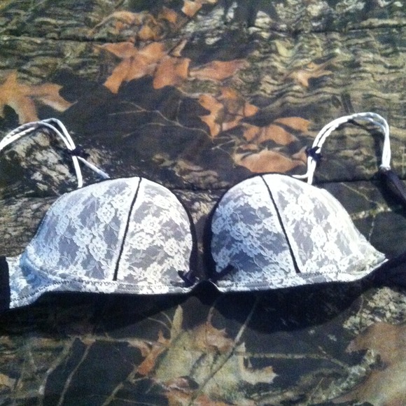 Victoria secret 36-D push up bra