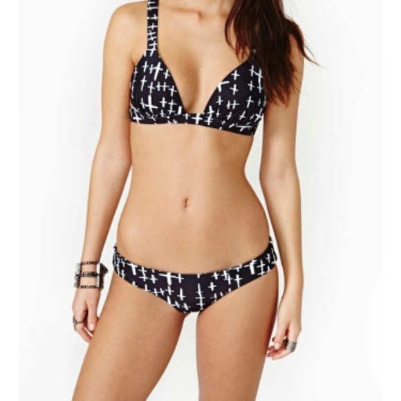 Beach Riot Cross Bikini - Picture 2 of 3