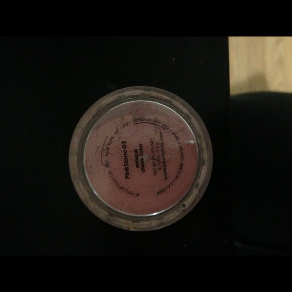 Blush - Picture 3 of 3