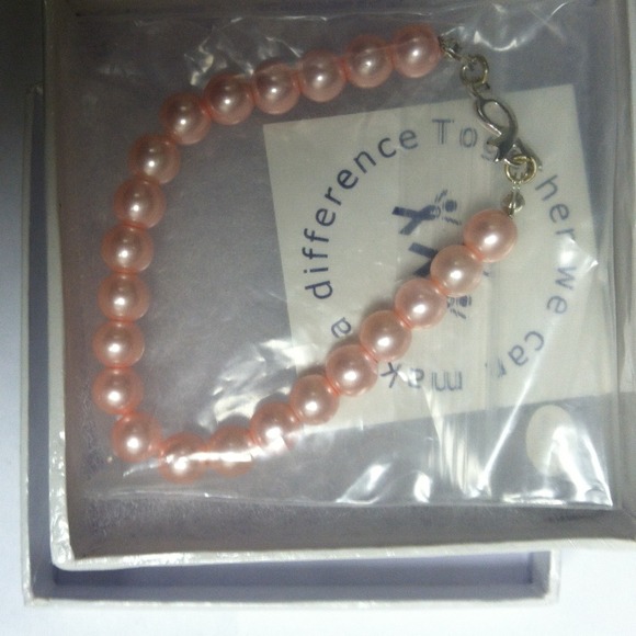 Pink pearl breast cancer bracelet