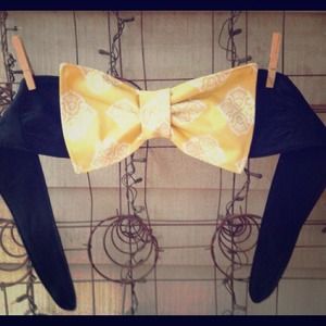 Bow tie bathing suit top