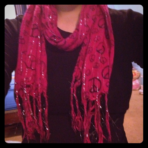 Pink kids scarf with peace signs ✌☮