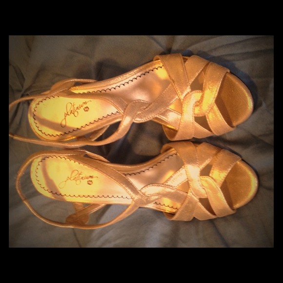 Gold heels.  Sparkly