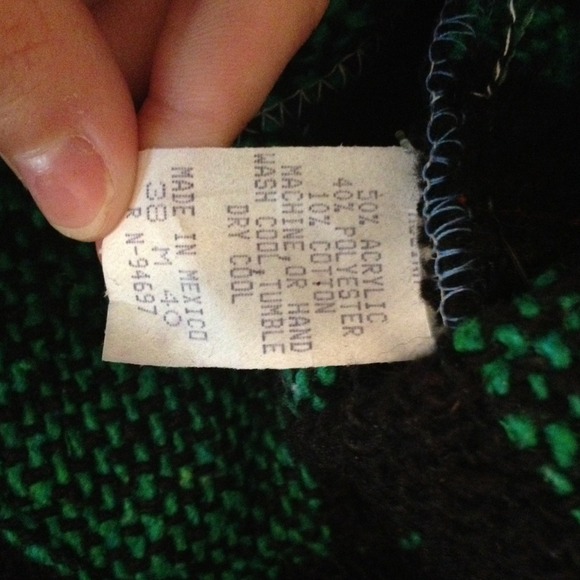 SOLD❗❗❗Sweater - Picture 2 of 2