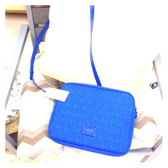 TRADED Michael Kors Cross-body for @karr