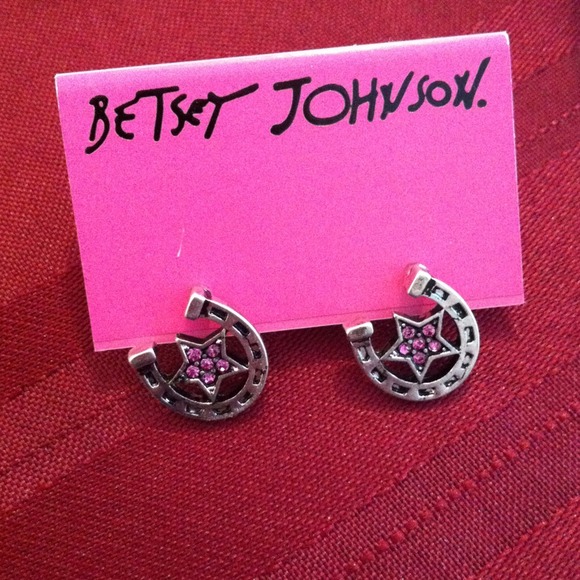 🚫Sold🚫Horse shoes with pink star in the middle
