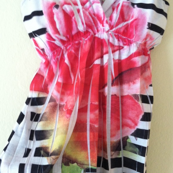 ⛔Sold in bundle⛔ - Picture 2 of 3