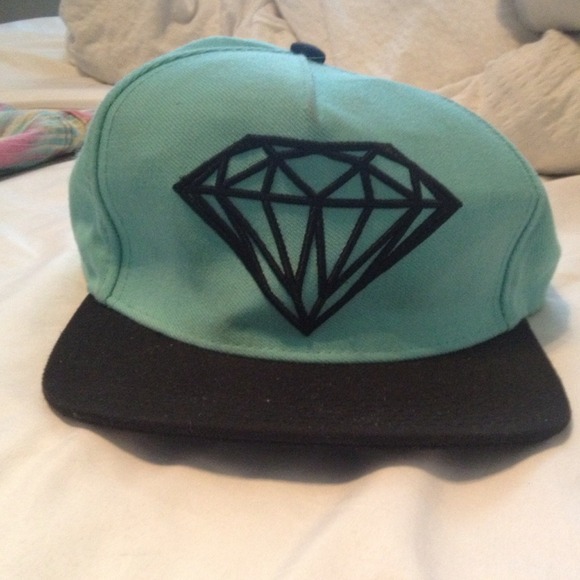 Diamond supply co. Snap back