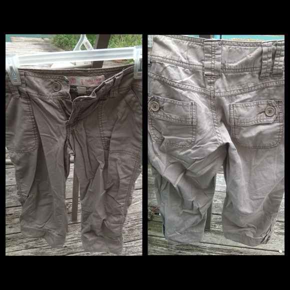 Cute Taupe Capris