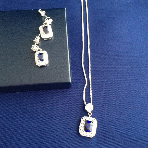 Silver and sapphire set