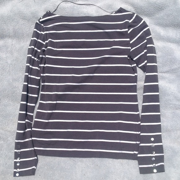 Grey and white striped top. H&M - Picture 2 of 4