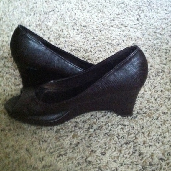 Chocolate Crown Wedges