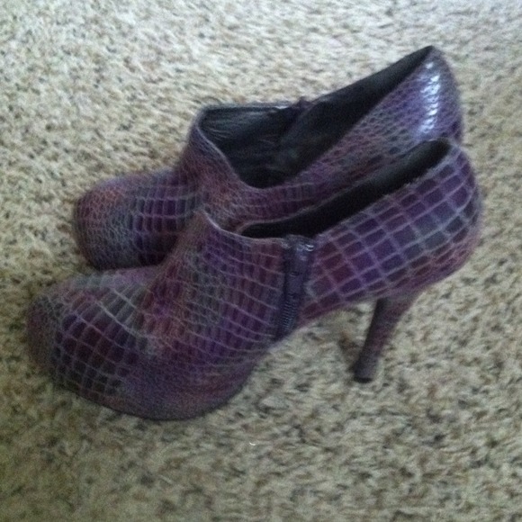 Plum Multicolored Heels