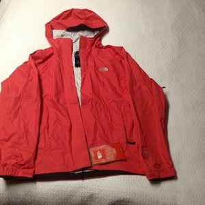 The North Face HyVent 2.5L Women's Medium  Jacket