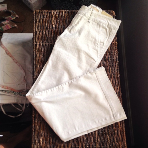 💥SOLD💥American Eagle White Trouser Jeans Size 8