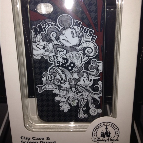 Clip case for iPhone 4/4s from Disney