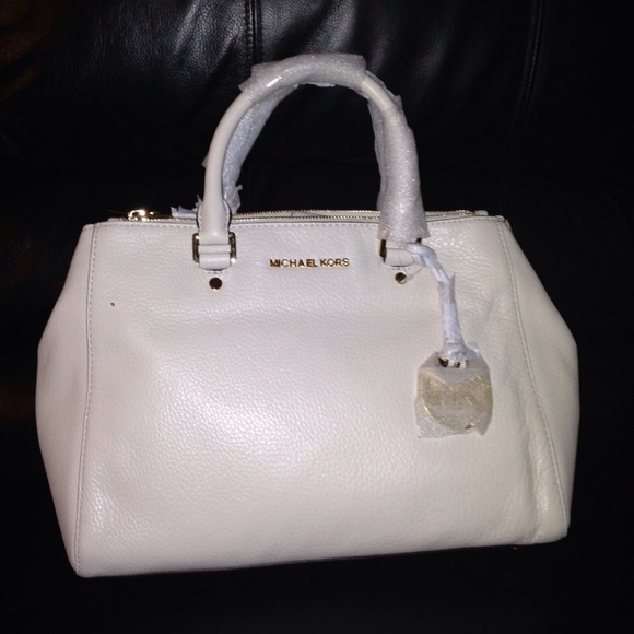 Authentic Michael Kors Bedford