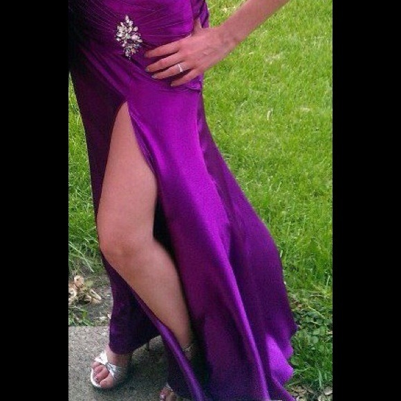 💥REDUCED💥 One of a kind Mori Lee formal dress. - Picture 2 of 3