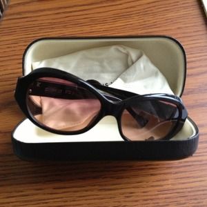 Sold- Authentic Louis Vuitton sunglasses-Soupço